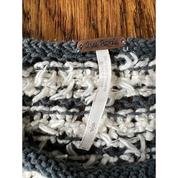 Free People Downy Pullover Shag Sweater Womens S Gray Cream Striped Bell Sleeve - Picture 2 of 6